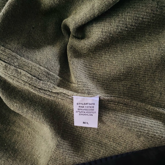 Sweater Hoodie M/L - Picture 3 of 4